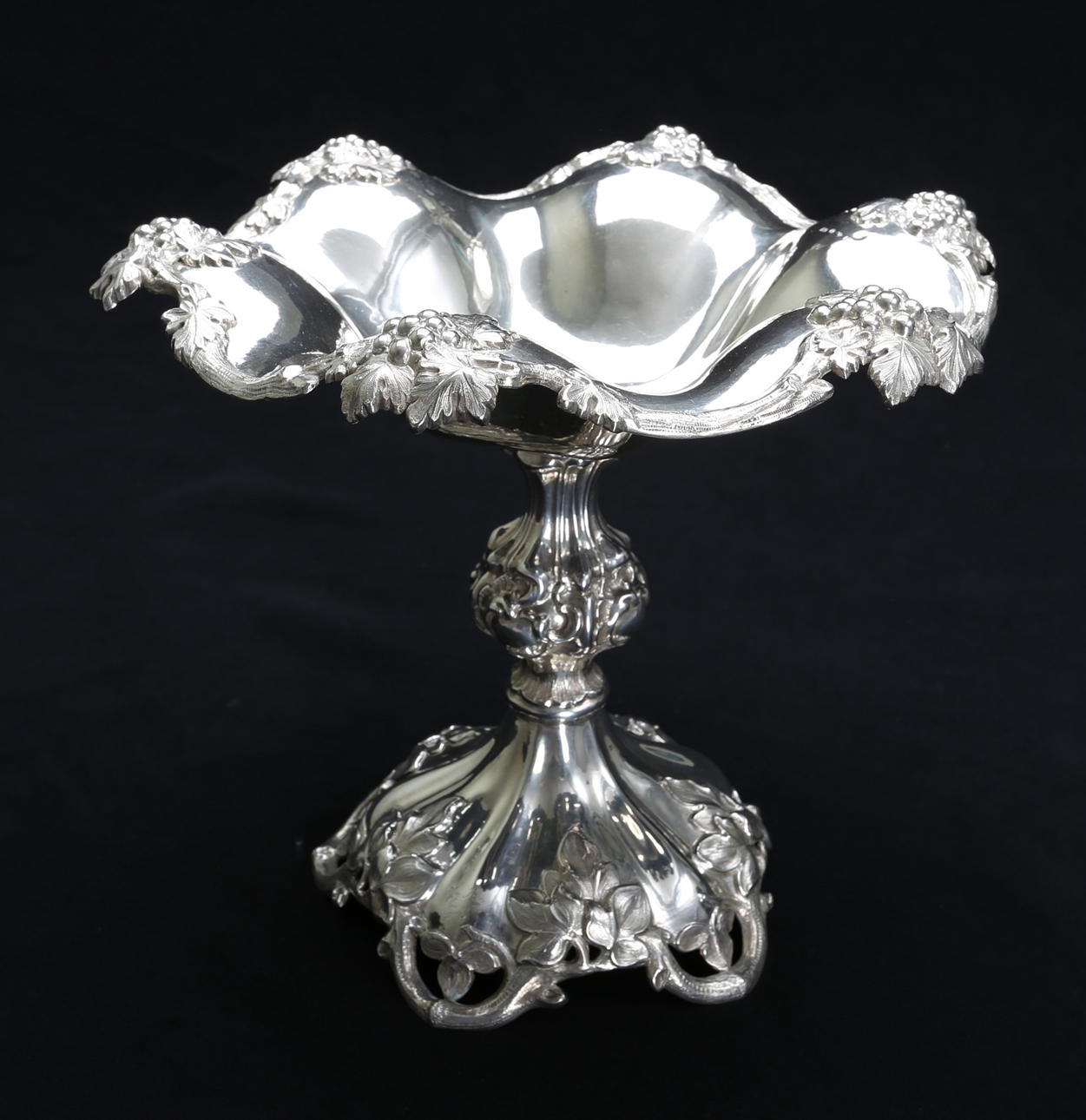KONFEKTSKÅL, silver, 1875.