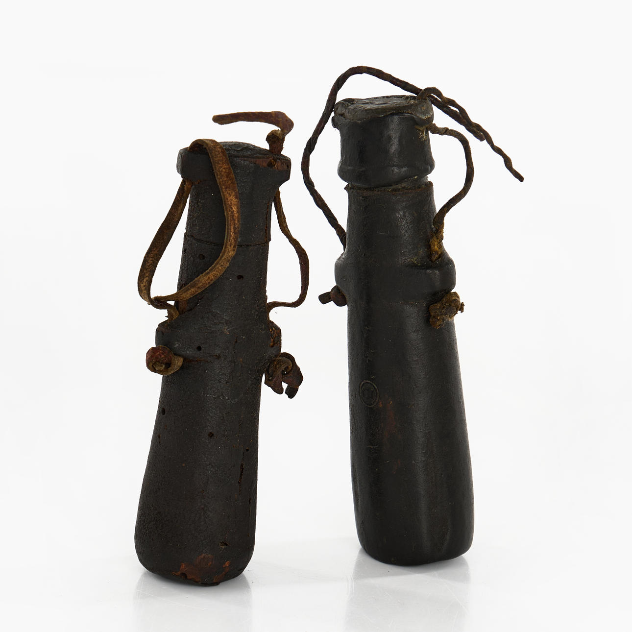 Gunpowder bottles (2), for musketeers, 17th century. Weapons ...