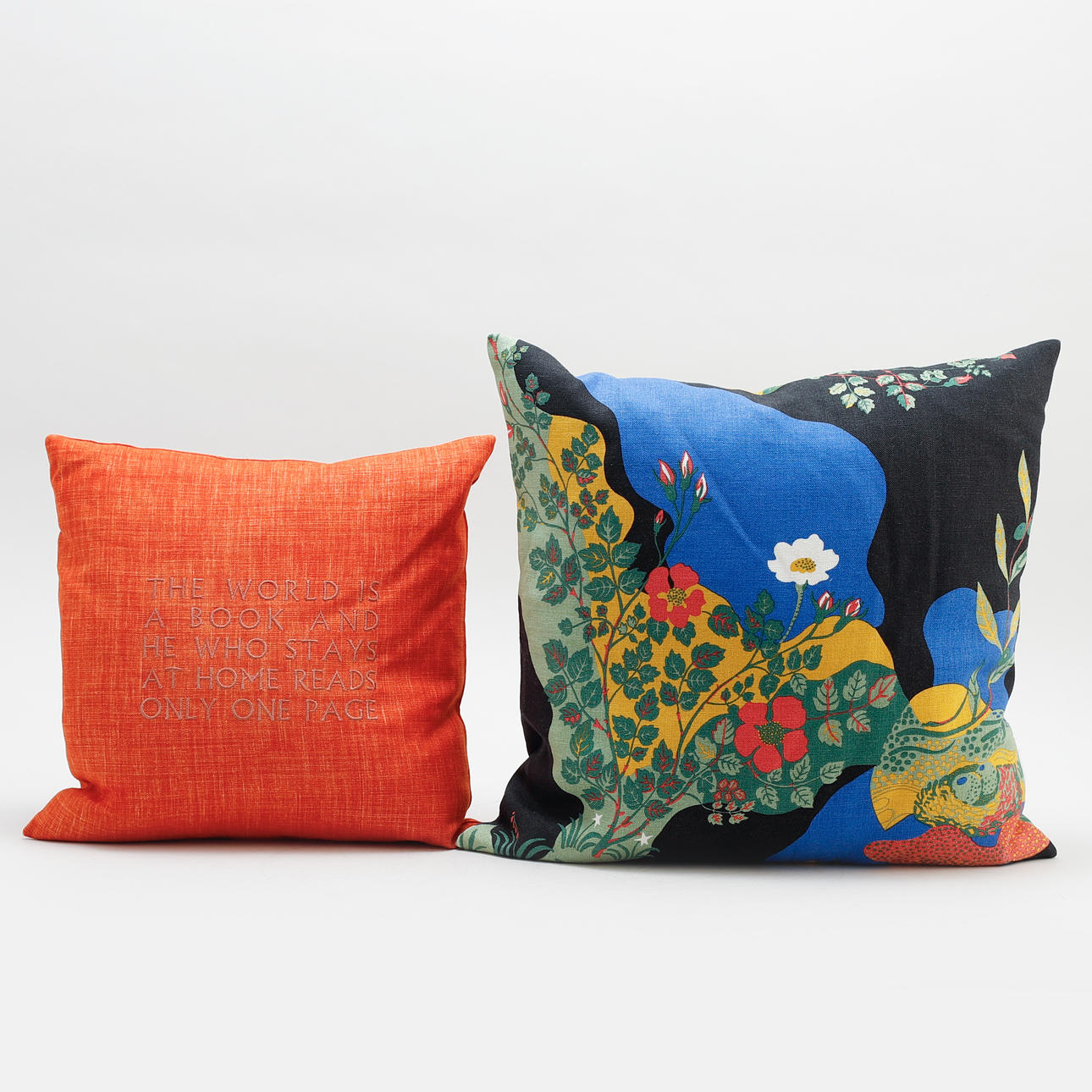 KUDDAR, 2 st, Svenskt Tenn.