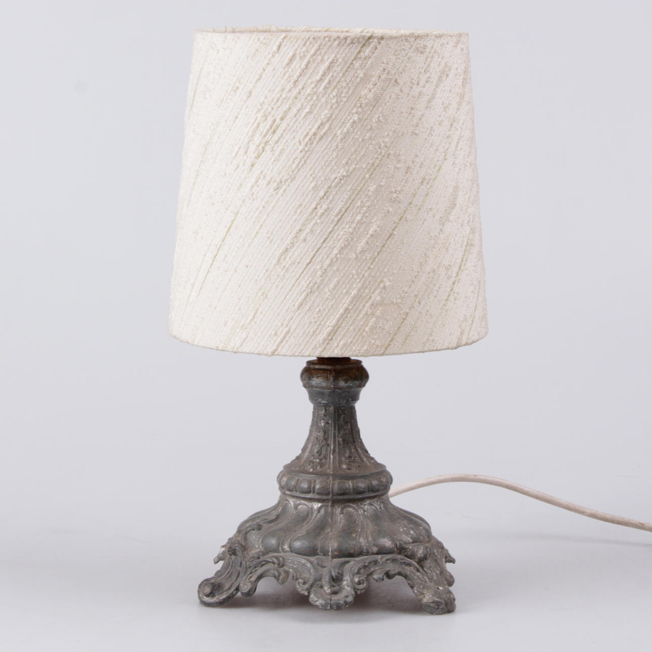 BORDSLAMPA, teak och metall, 1900-talets första hälft.