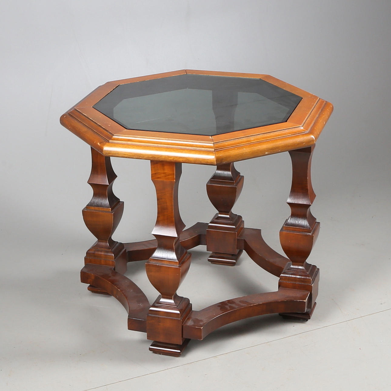 SIDOBORD, trä med glasskiva, 1900-tal.