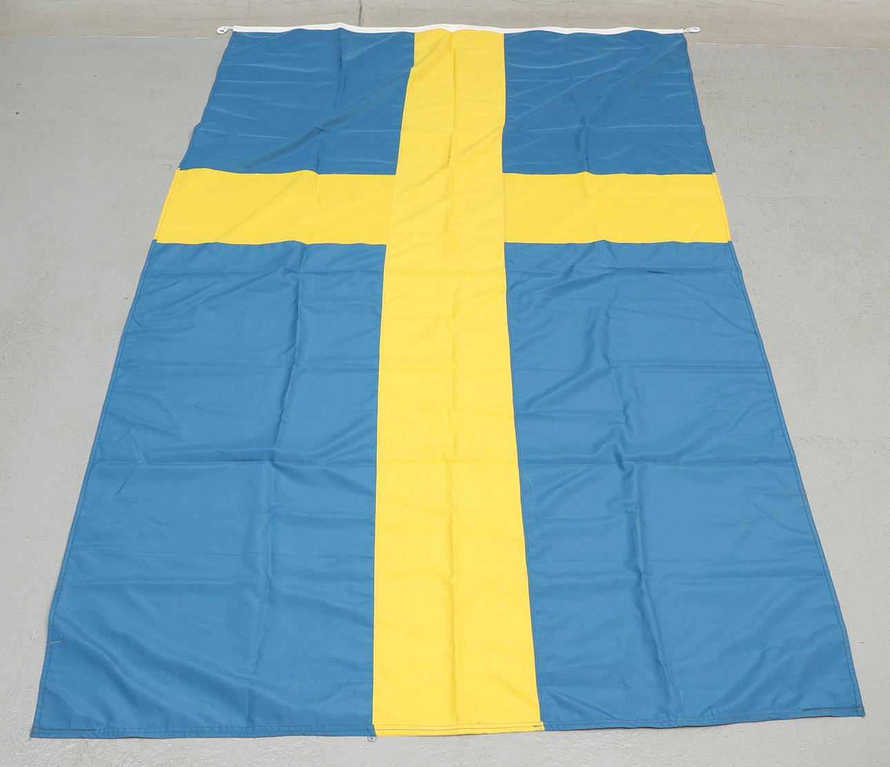 FLAGGOR SAMT VIMPLAR, 9 st., svenska. Övrigt - Teknika & Nautika ...