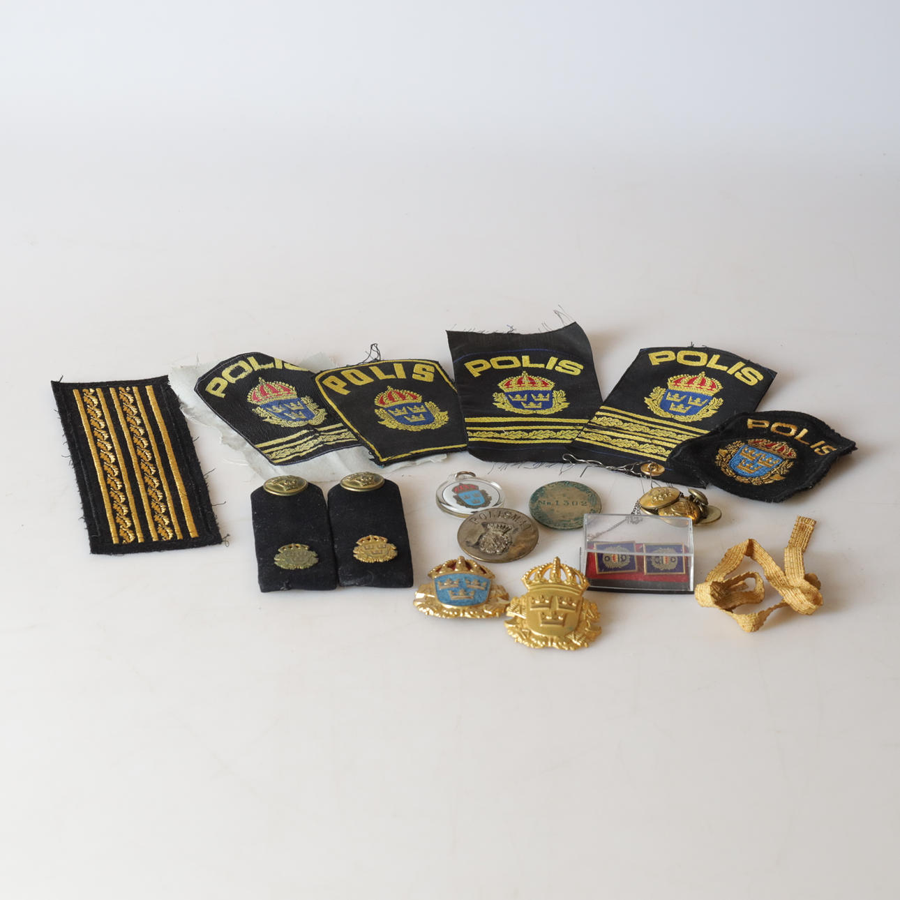 POLISMÄRKEN,17 delar, 1900-tal.