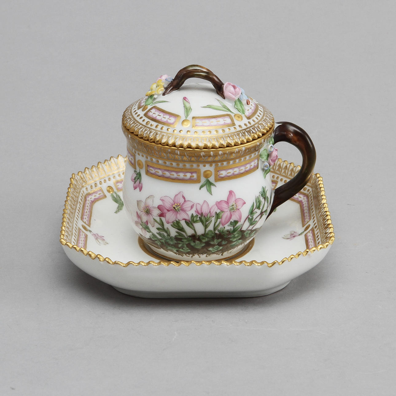 CREMEKOPP, porslin, Flora Danica, Royal Copenhagen.