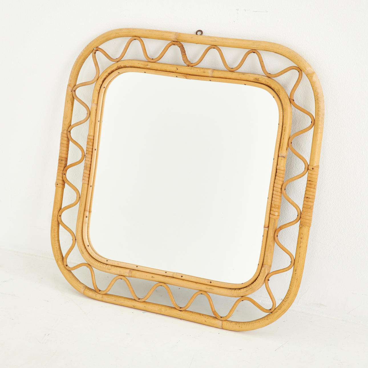 SPEGEL, rotting 1900-talets mitt.