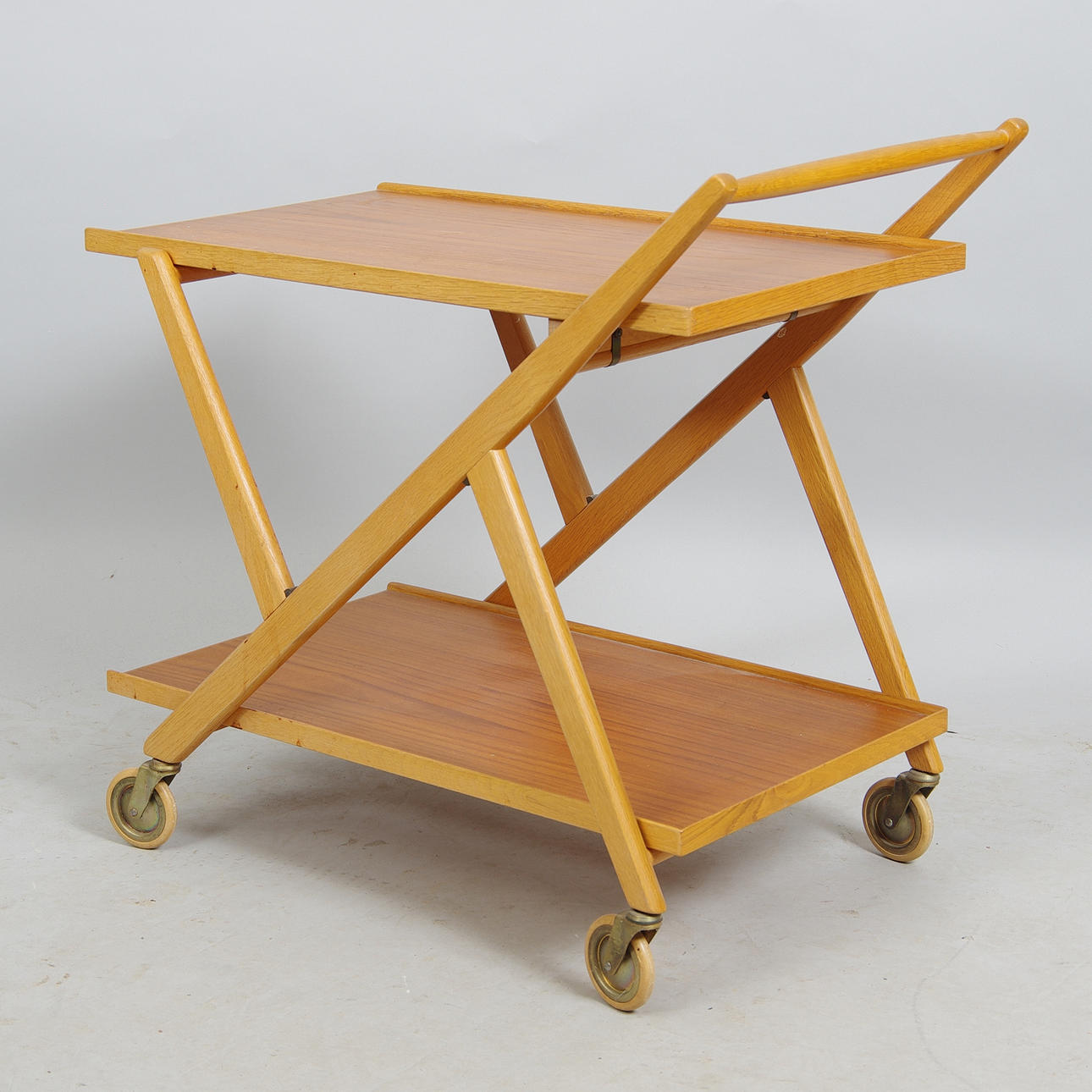 SERVERINGSVAGN, teak/ek, Fröseke, 1900-talets mitt.