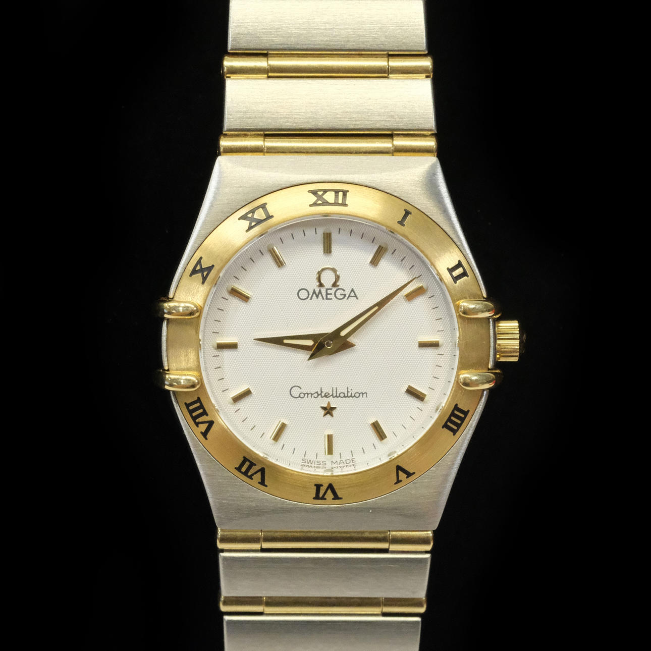 A LADY'S WRISTWATCH, OMEGA, “CONSTELLATION”.