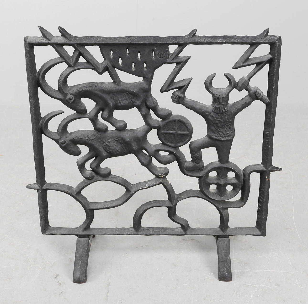 BRASGALLER, gjutjärn, 1900-talets andra hälft.