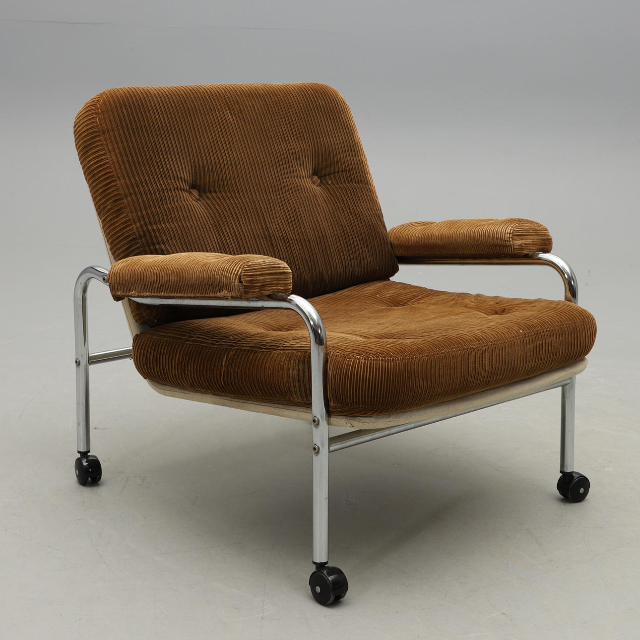 A 1970's armchair.