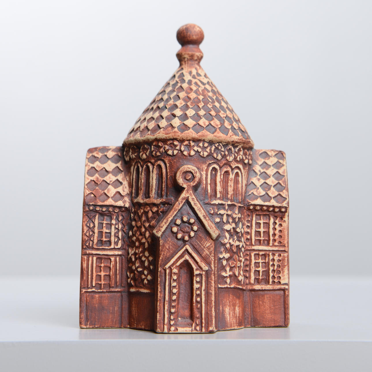 LISA LARSON. “BPA house”, Gustavsberg Studio, signed, numbered 41/75, dated 1984.