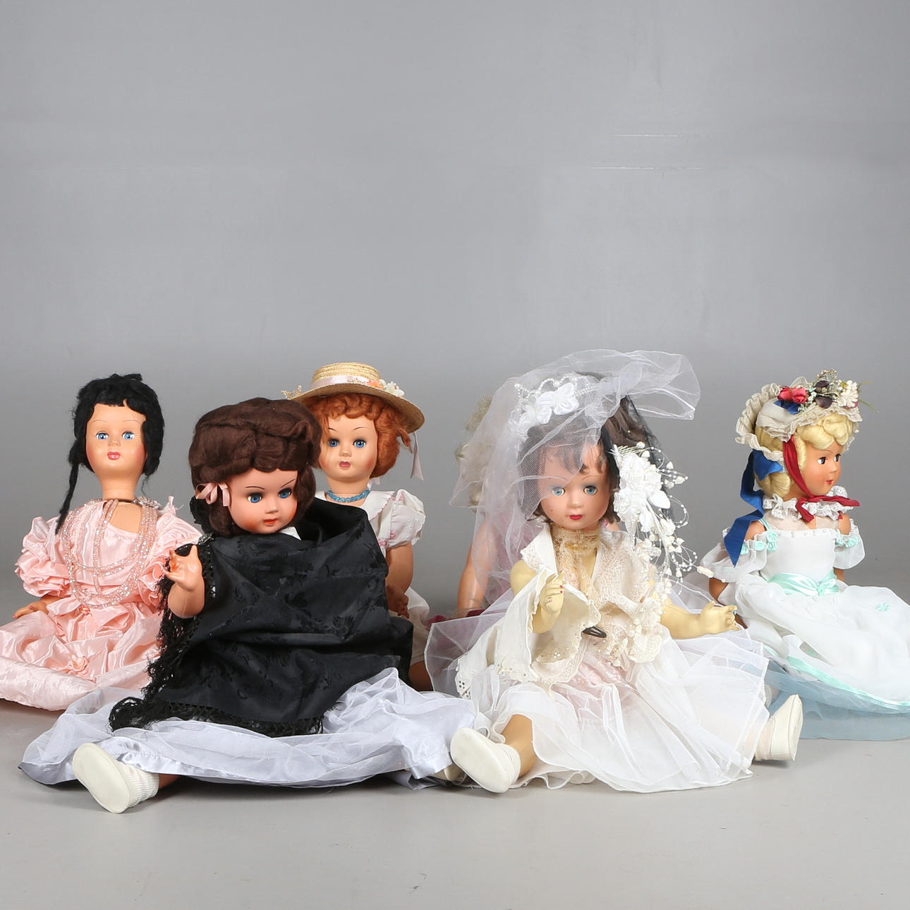PARTI, dockor, 6 st, plast/textil, 1900-tal.