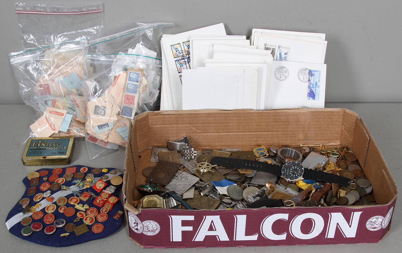 DIVERSE, frimärken, armbandsur, mynt mm.