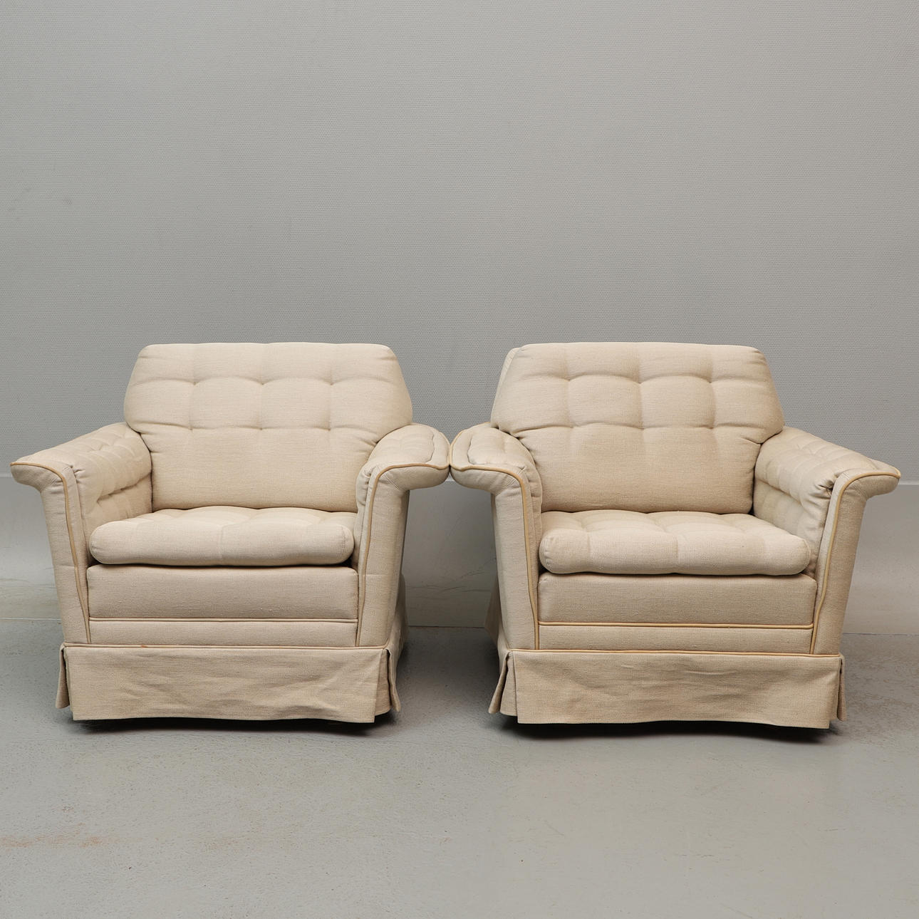 FOTÖLJER, ett par, Dux, 1900-talets andra hälft.