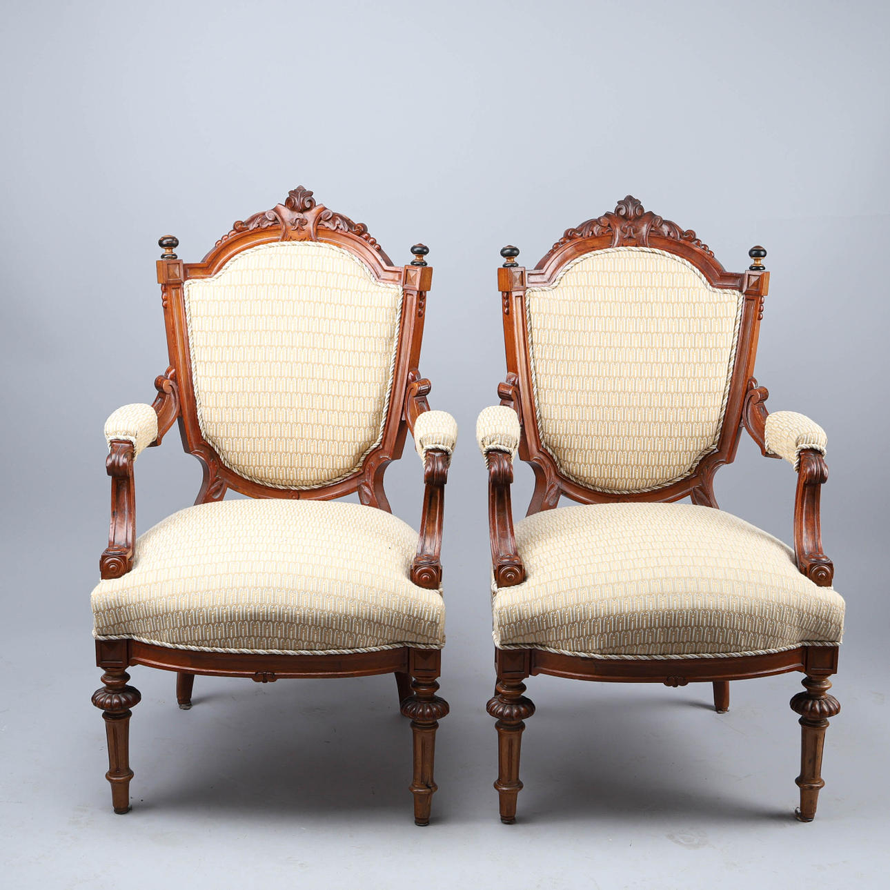 A pair of late 19th century Neo-Renaissance armchairs. Furniture ...
