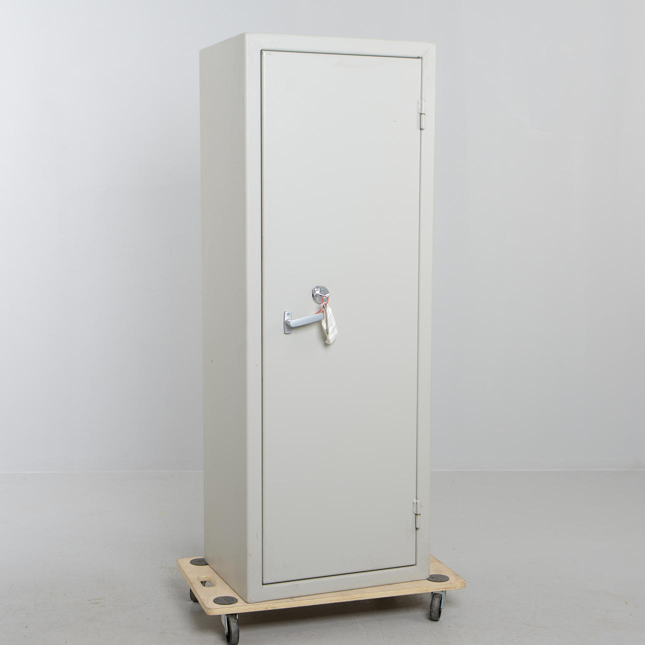 VAPENSKÅP, Eurosafe 8.