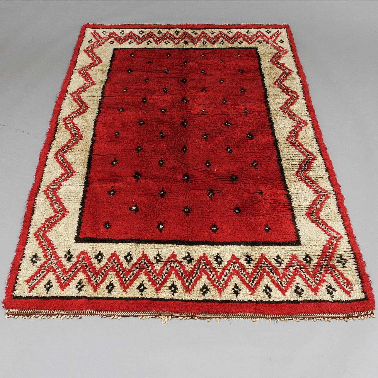 RYAMATTA, 246 x 153 cm.