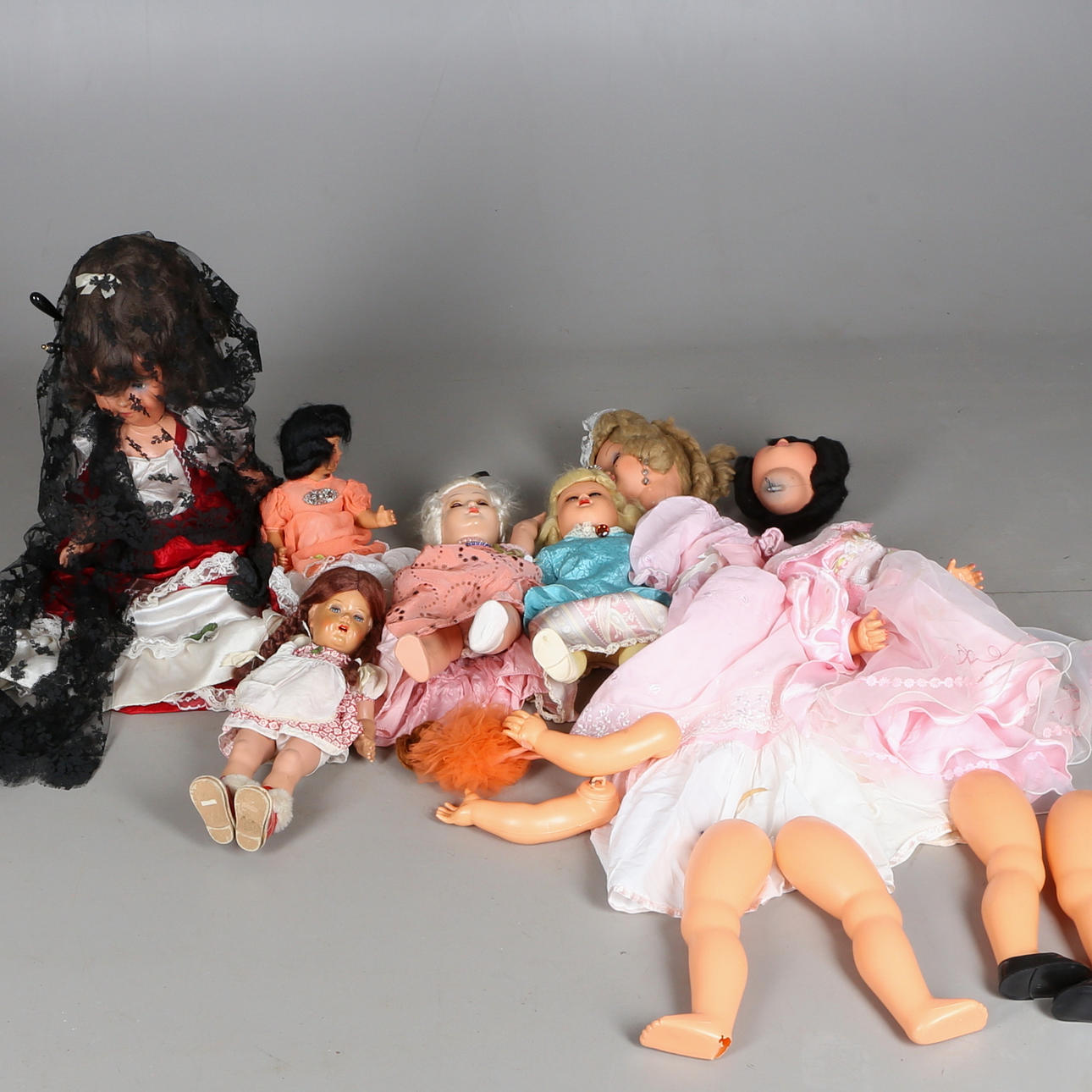 PARTI, dockor, 5 st, 1900-tal.