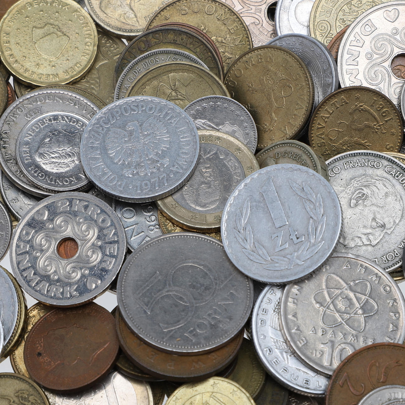 A copper/nickel coin, mixed countries, 20th century.