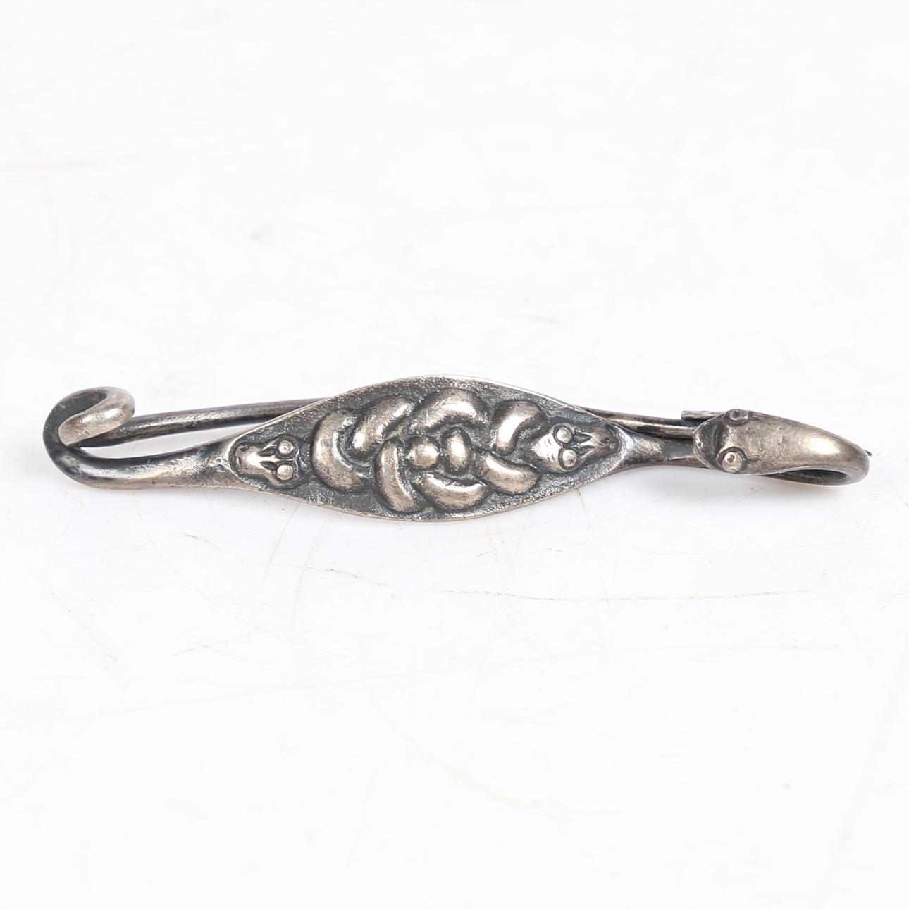 BROCHE CELTA DE ALEXANDER RICHIE IONA.