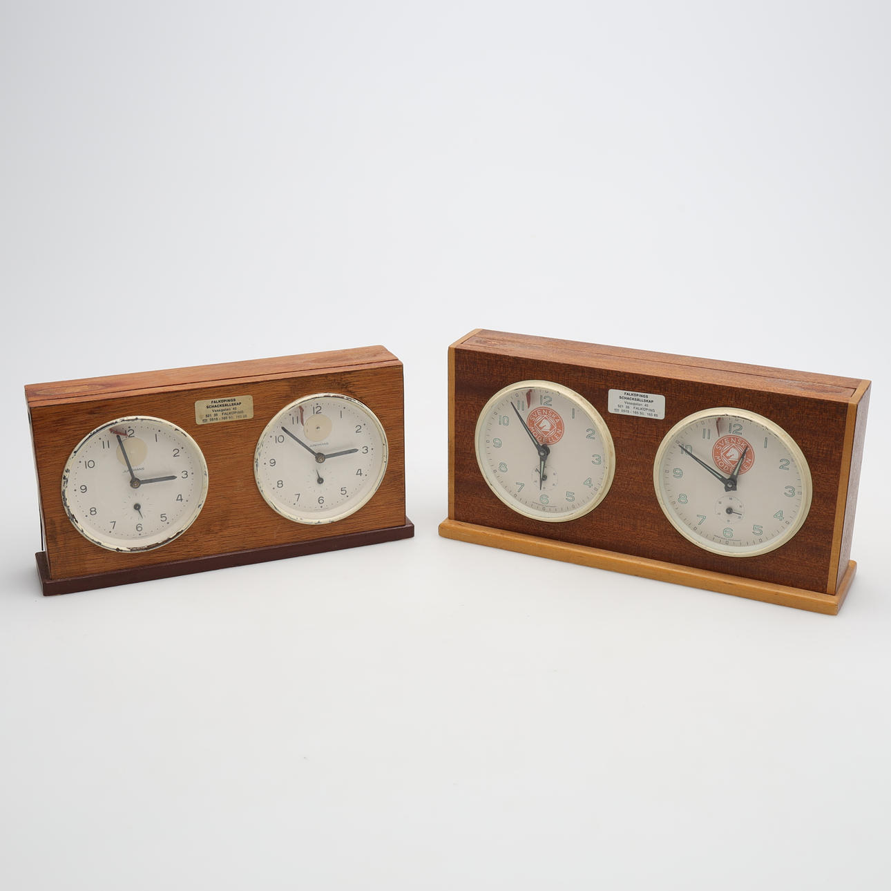 SCHACKKLOCKOR, 2 st, Svenska modellen samt Junghans.