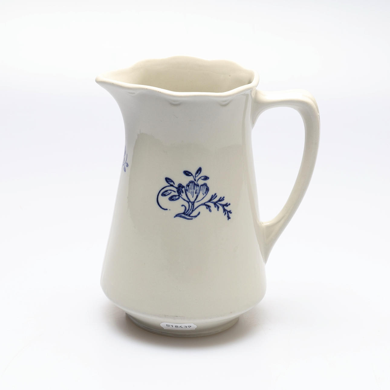 TILLBRINGARE. Arabia, Finland.