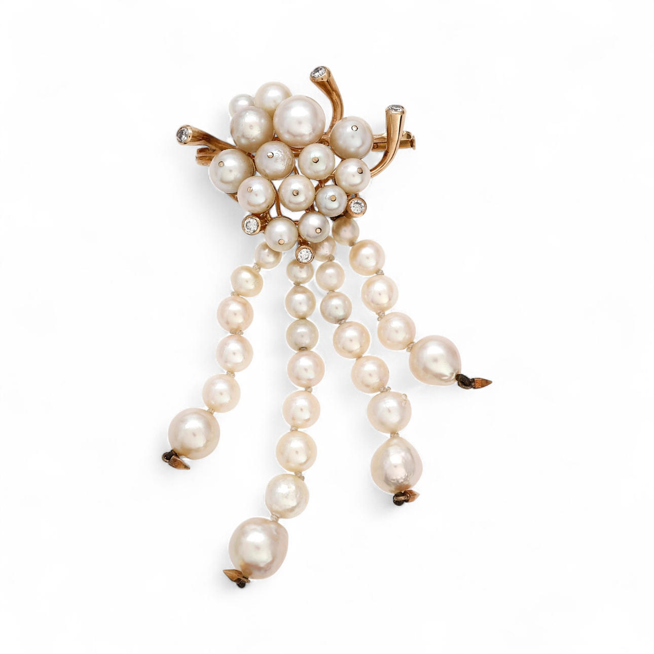 Pearls and diamonds brooch.