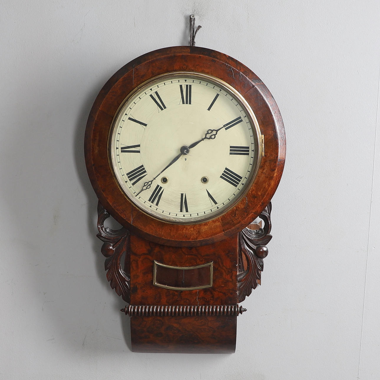 EINE WANDUHR AUS DEM 19. JAHRHUNDERT.