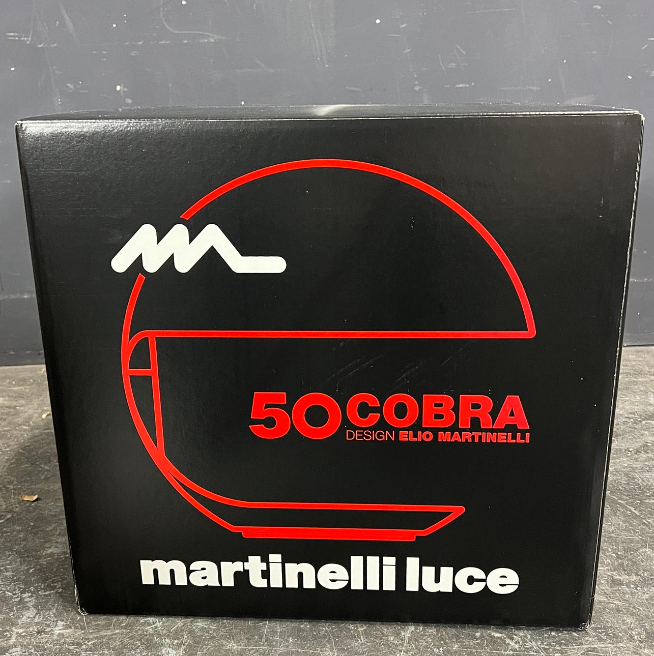 ELIO MARTINELLI. LÁMPARA DE MESA COBRA ROJA.