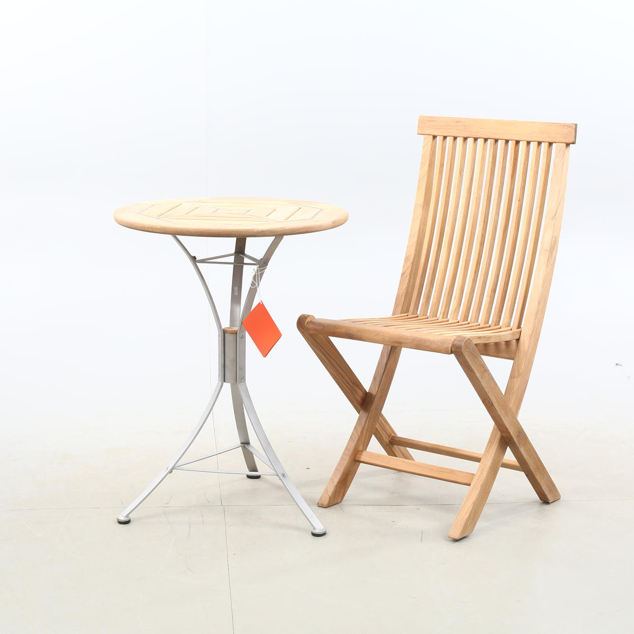 BORD, samt STOL, Berga form, teak/metall.