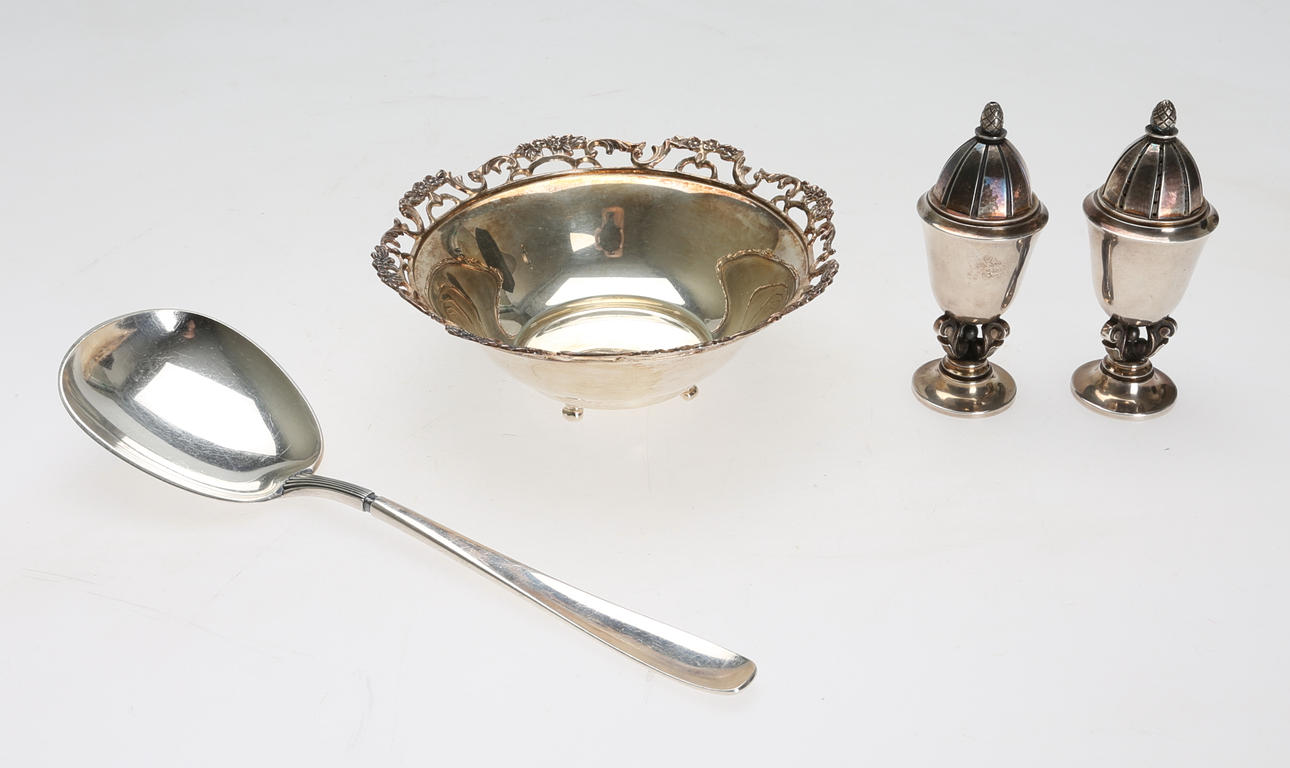 SALT- OCH PEPPARSET m m, 4 delar, silver, 1900-tal.