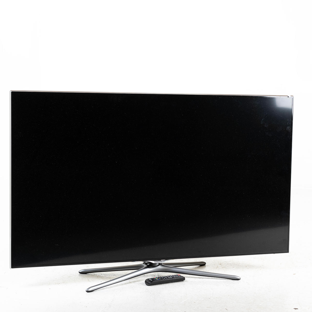 Televisio, 55" - Samsung UE55F6755.