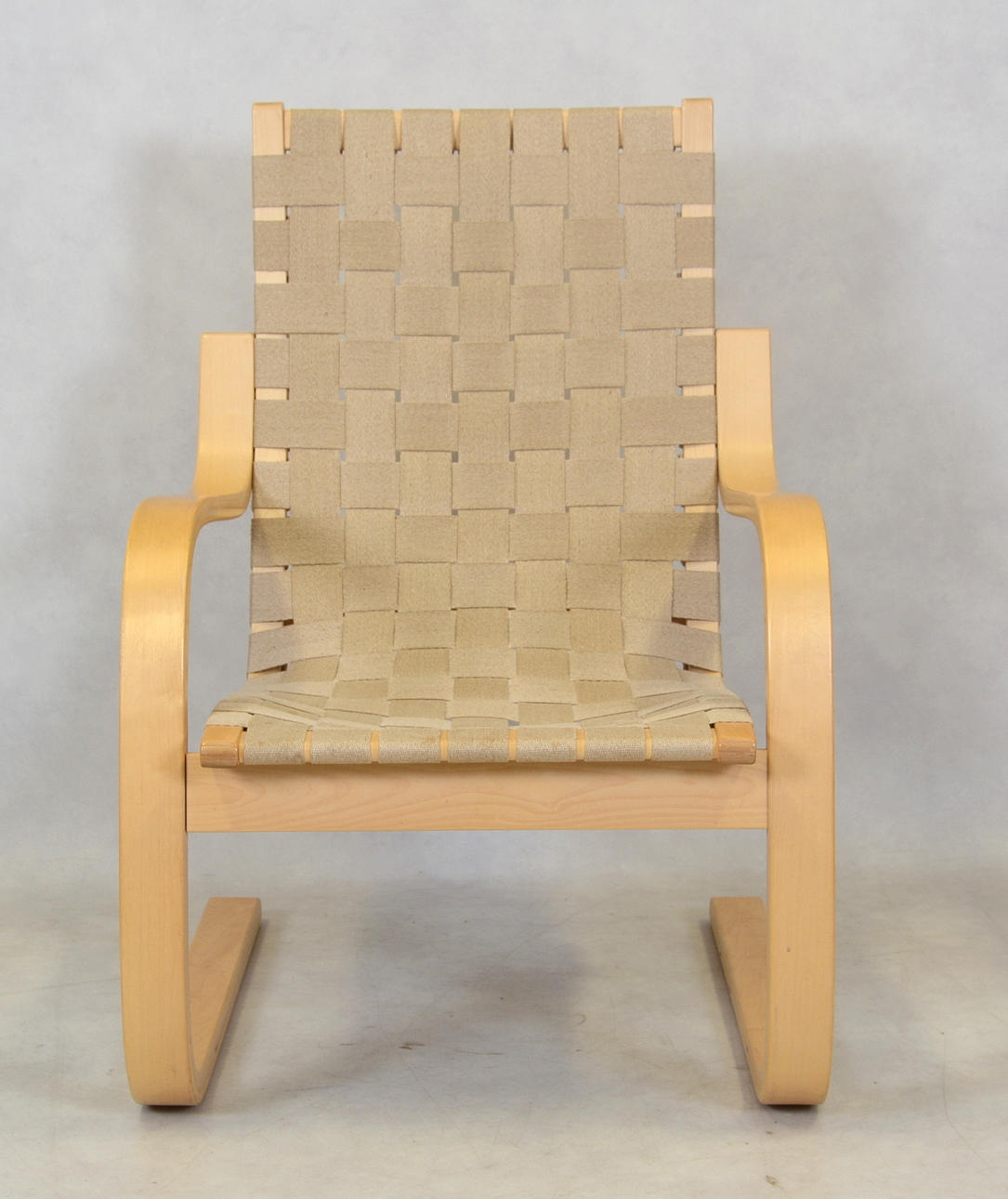 ALVAR AALTO. Fåtölj, modellnr 406. Artek.