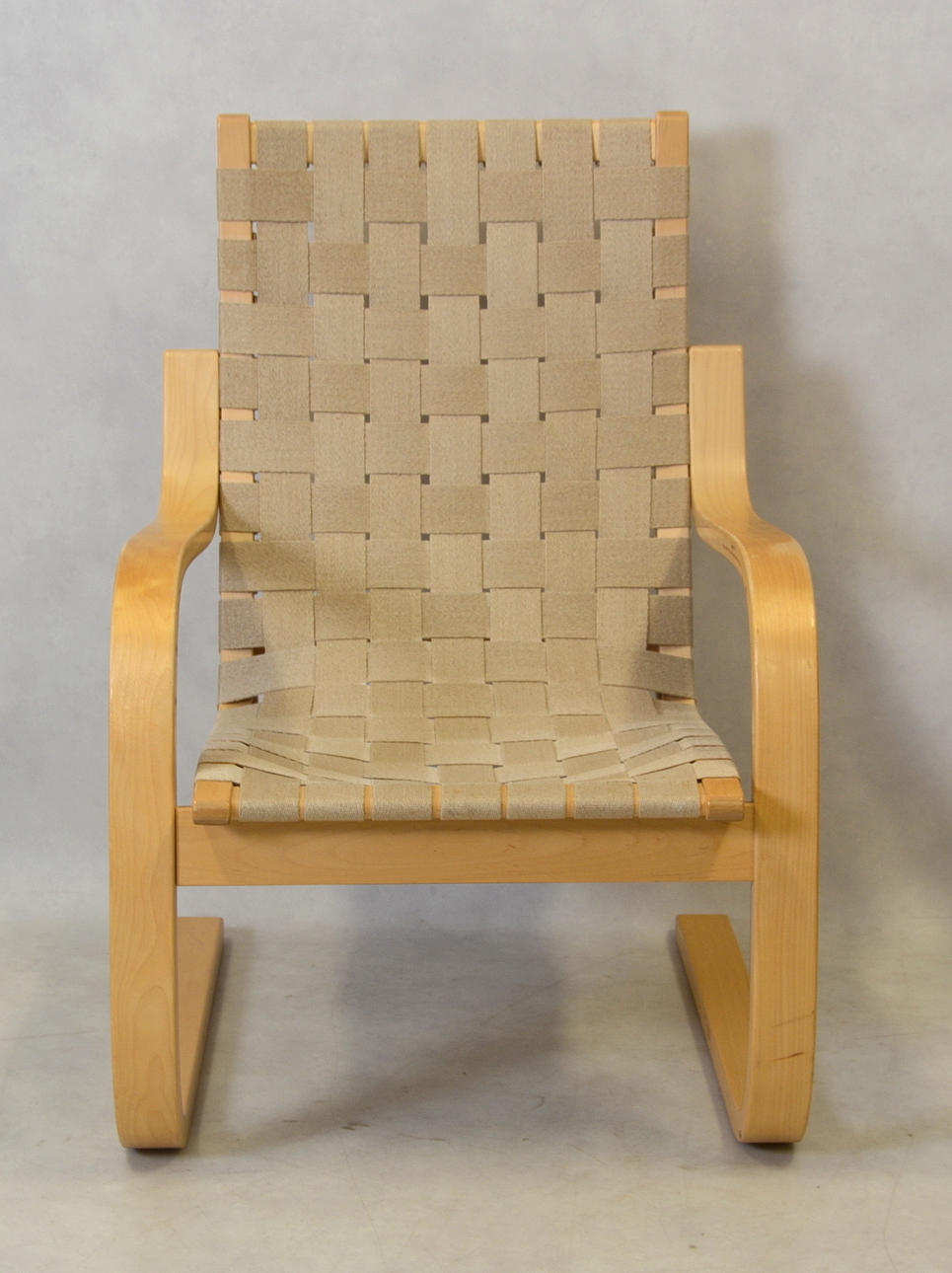 ALVAR AALTO. Fåtölj, modellnr 406. Artek.