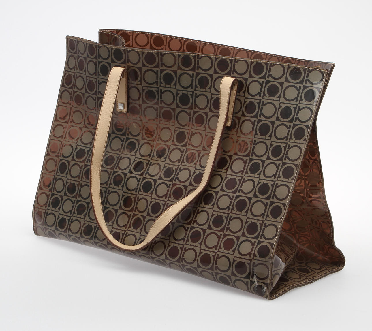 TASKE, Salvatore Ferragamo.