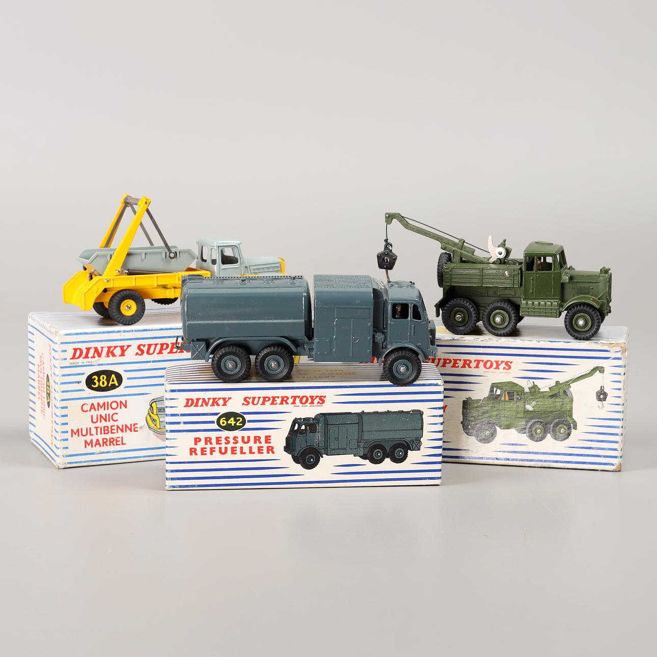 DINKY SUPER TOYS, 3 piezas, años 50.