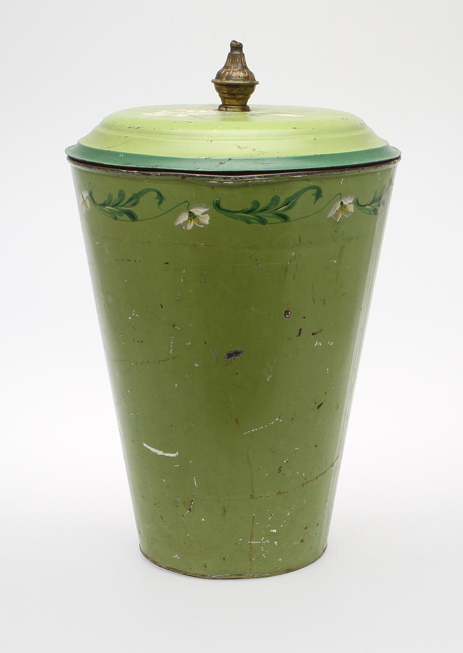 PAPPERSKORG MED LOCK, 1800/1900-tal.