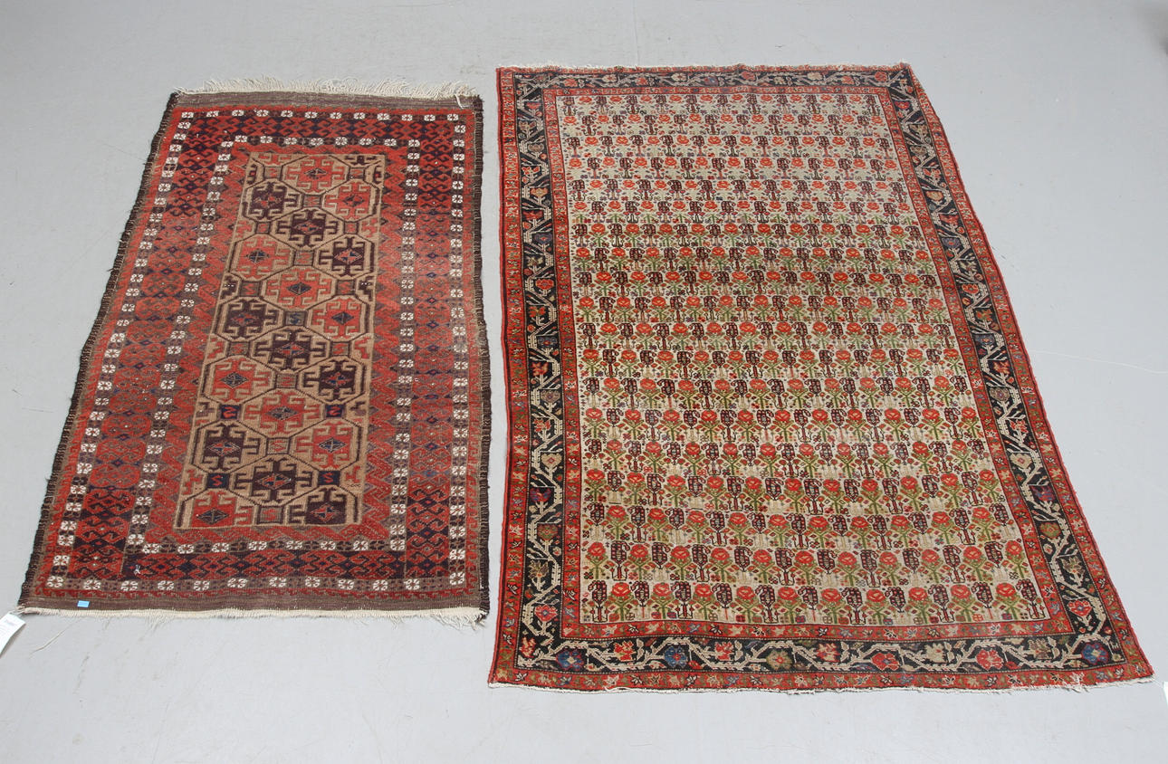 MATTOR, 2 st, orientaliska, ca 149 x 89 resp. 182 x 122 cm.