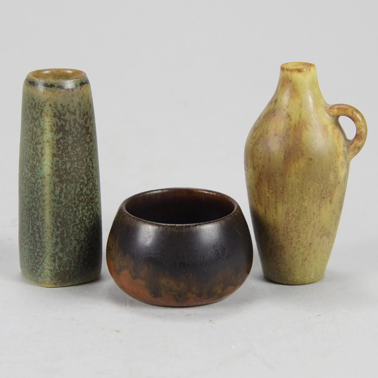 MINIATYRER, 3 stycken, stengods, Carl Harry Stålhane.