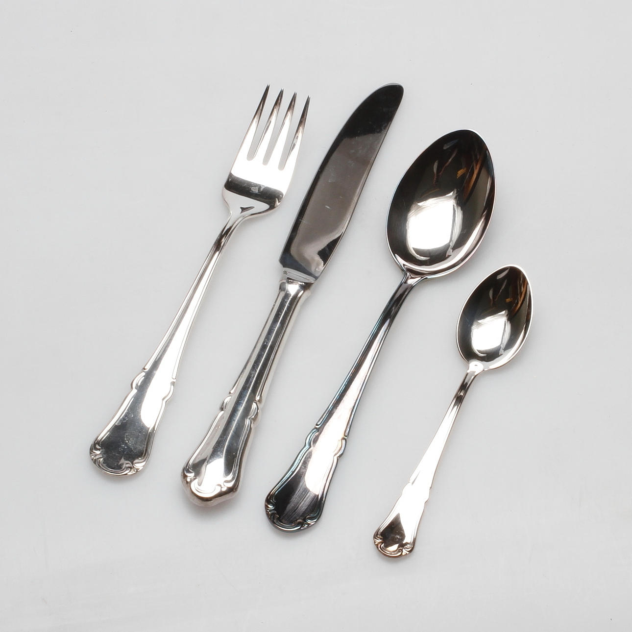 BESTICK, 48 delar. Nysilver, "Rådhus". MGAB. 1900-talets andra hälft.