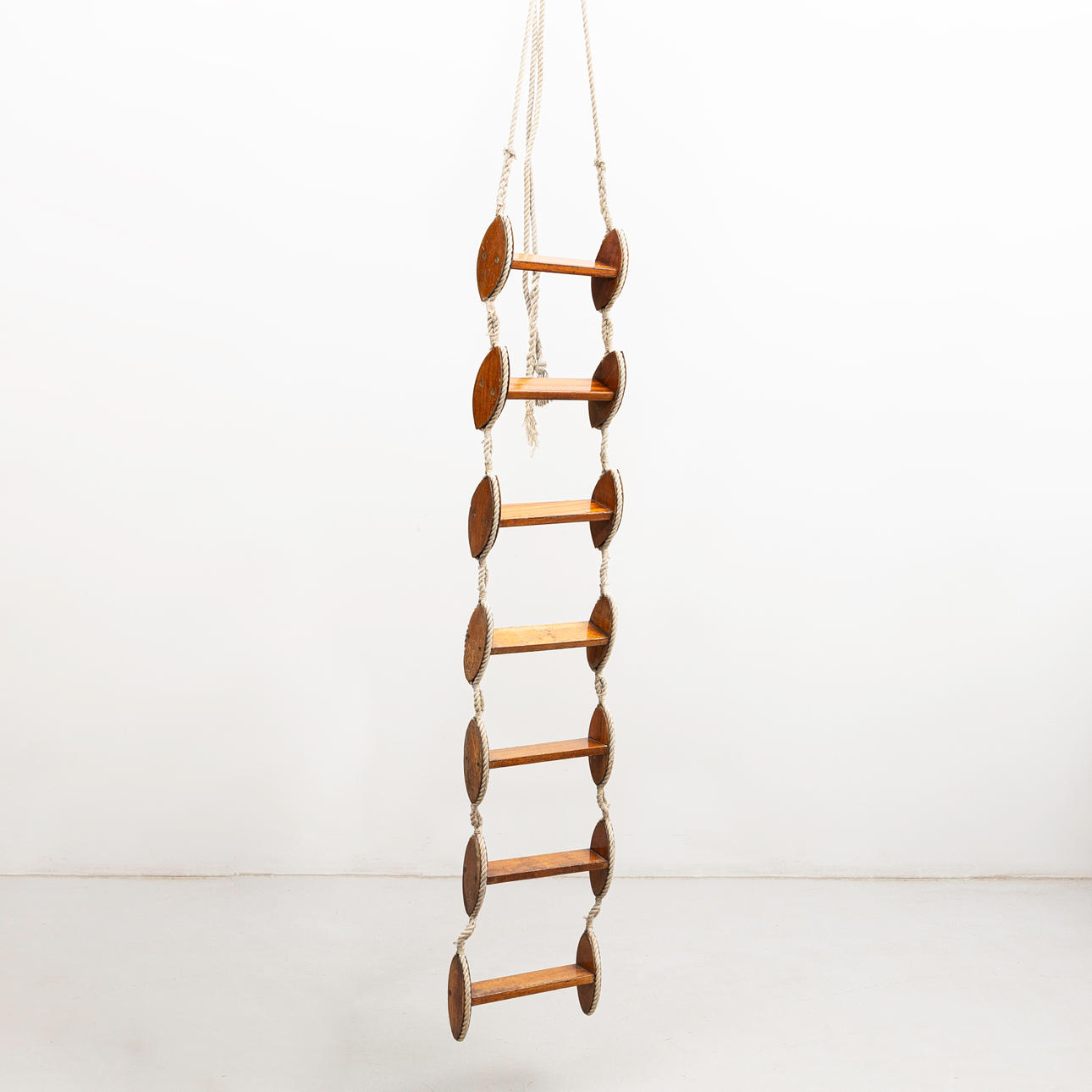 VENETIKKAAT, mahonki ja köysi.