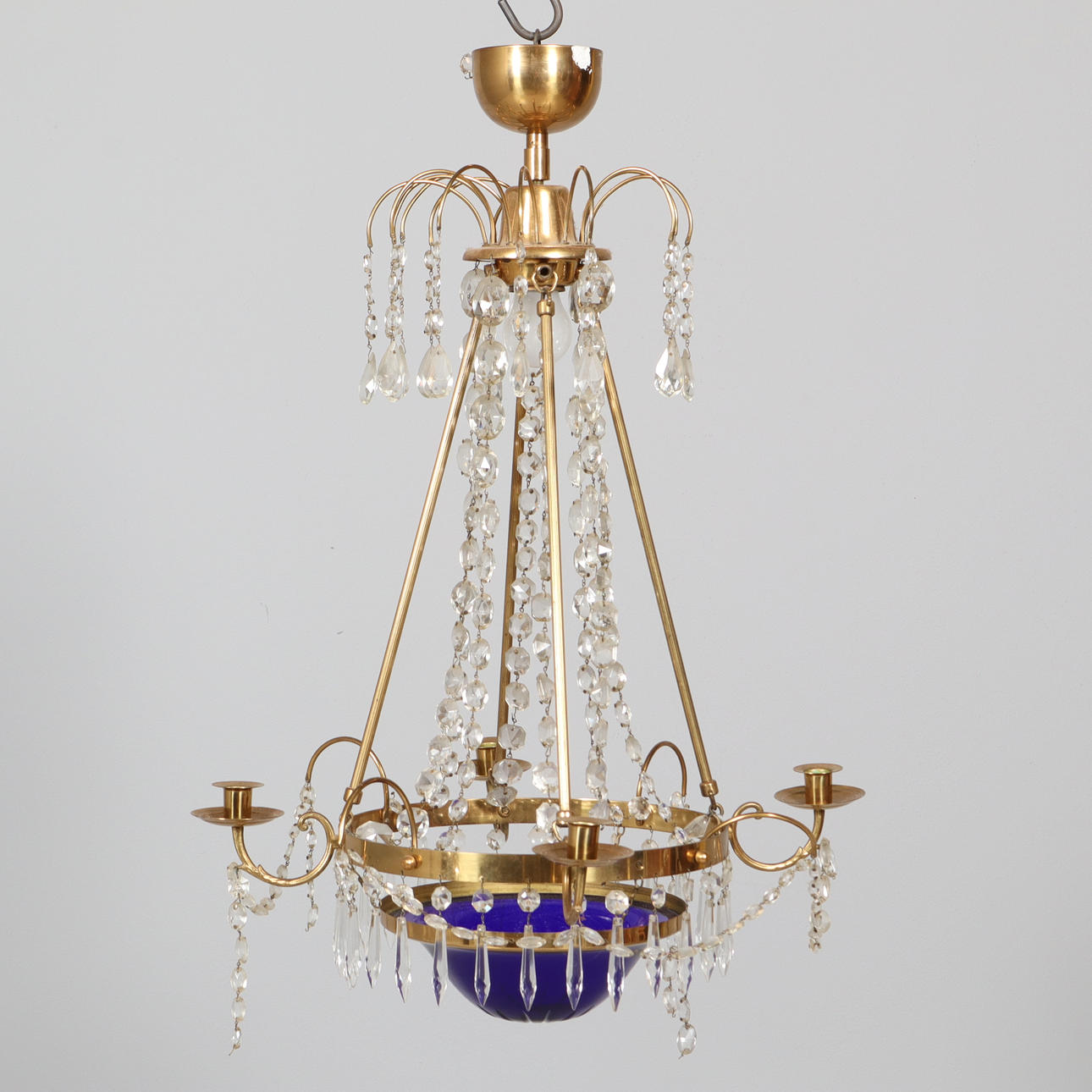 KRONLEUCHTER, gustavianischer Stil.