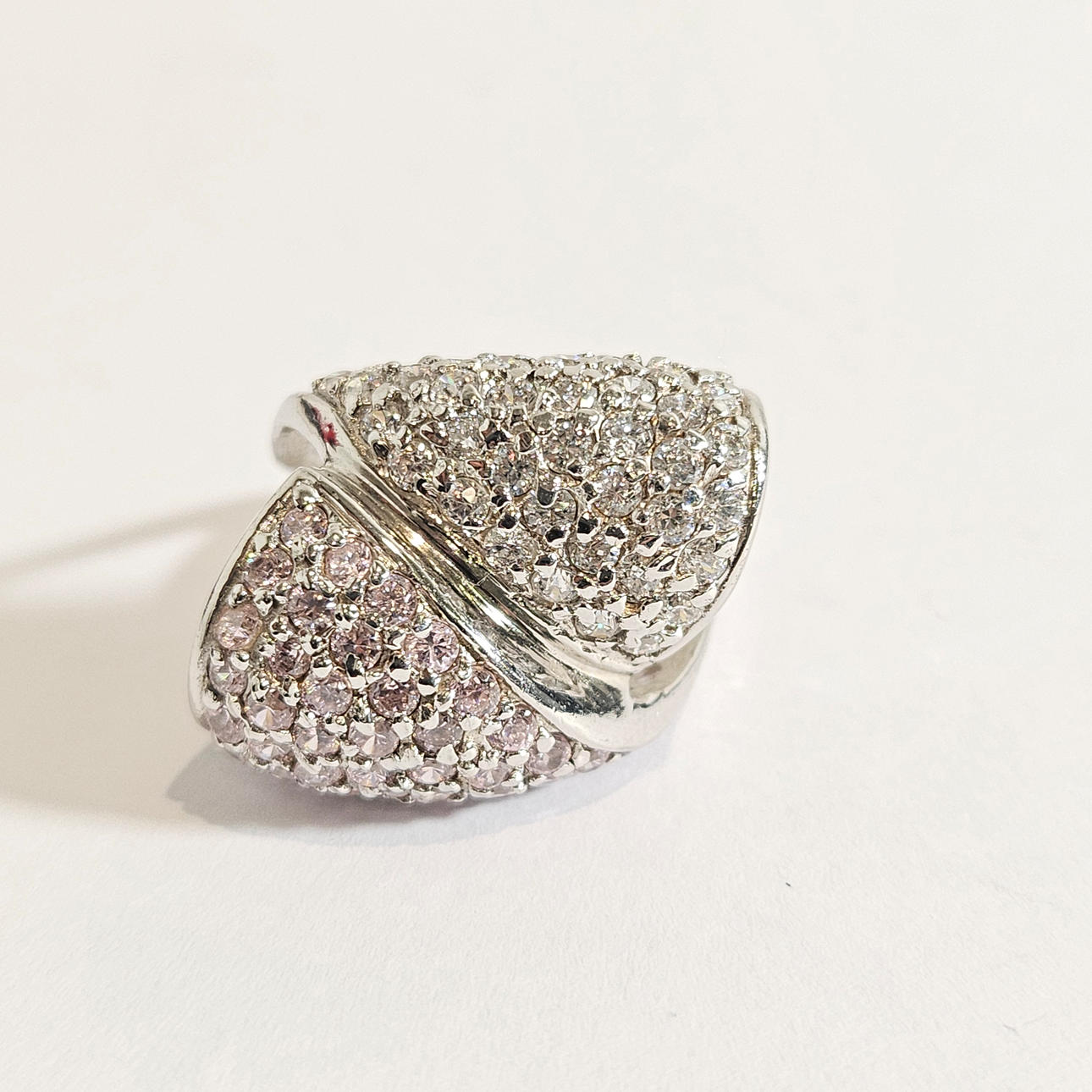 HOPEASORMUS ZIRKONEILLA.