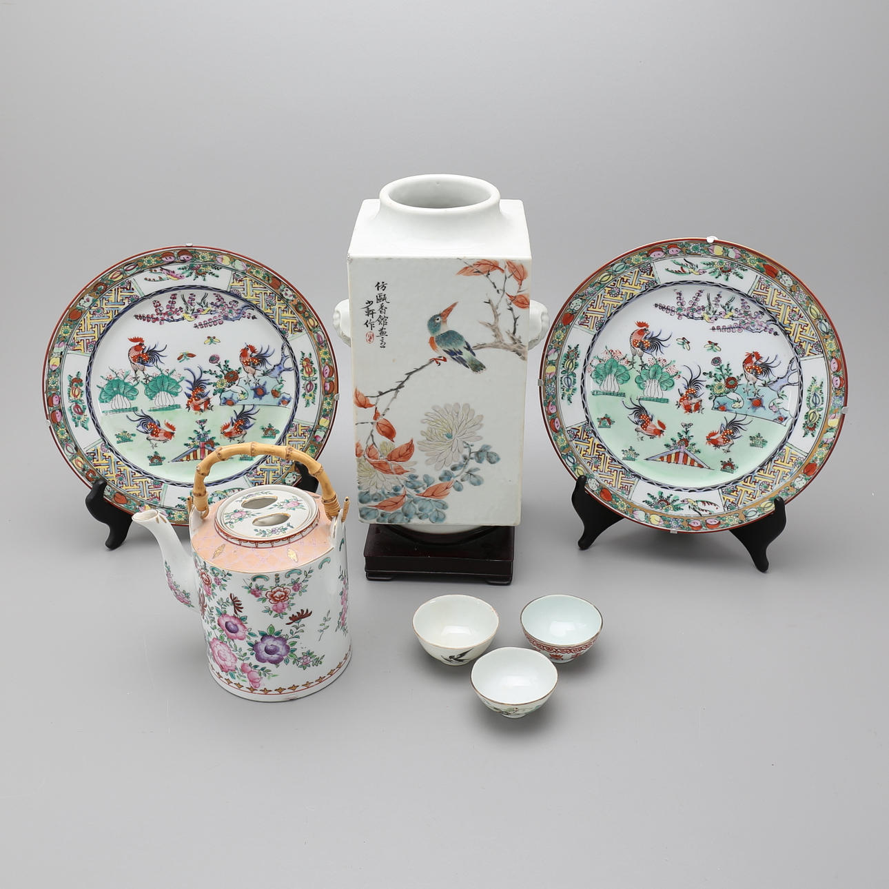 PORSLINSFÖREMÅL, 7 st, Kina.