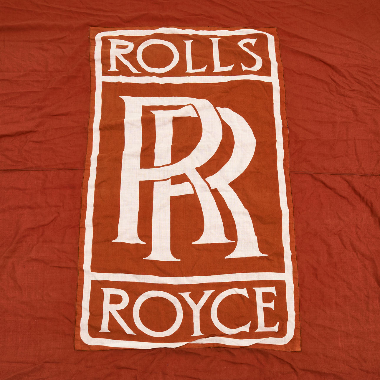 ROLLS ROYCE. Flag. Approx. 260 x 175 cm.
