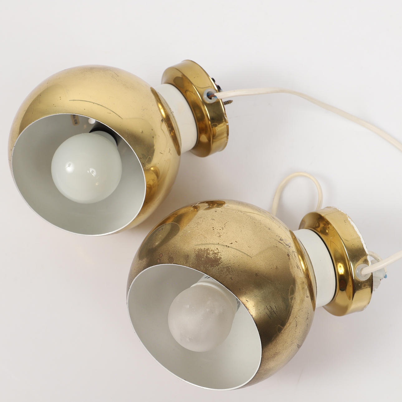 KLOTLAMPOR, 1 par, mässing, 1900-tal.