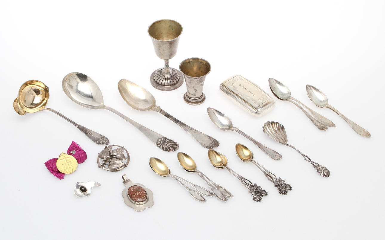 PARTI SILVER. 26 delar, ca 550 gram brutto.