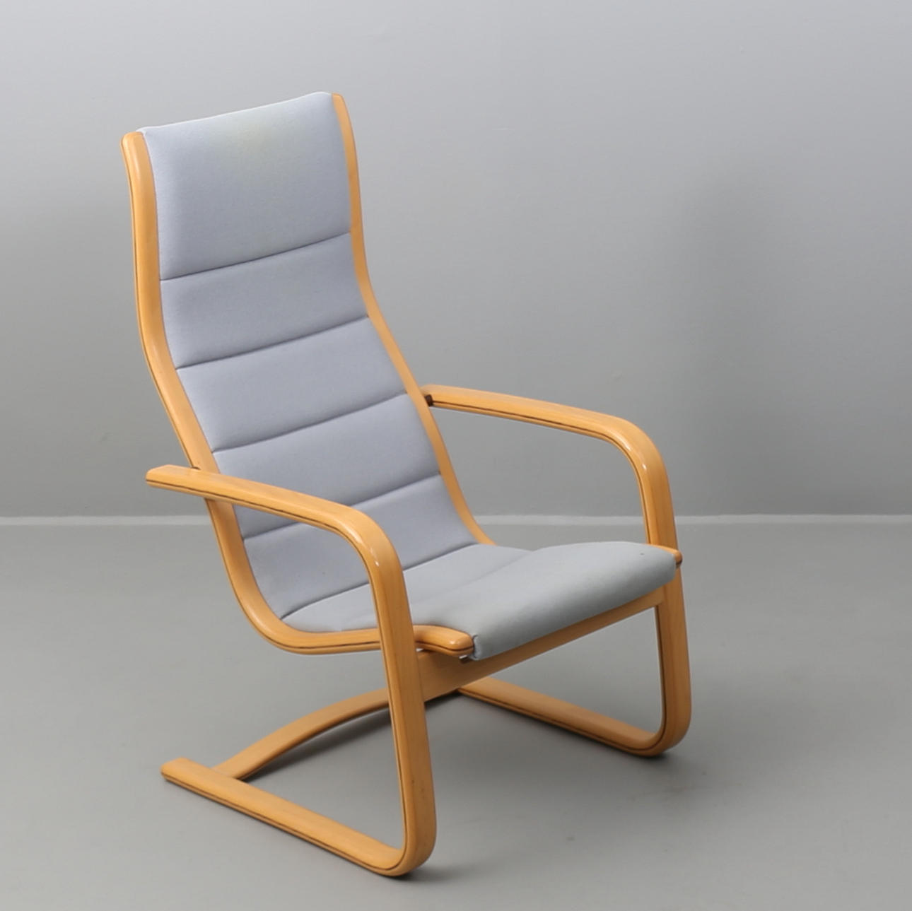 YNGVE EKSTRÖM. Fåtölj "Melano". Bok och ull. Swedese.