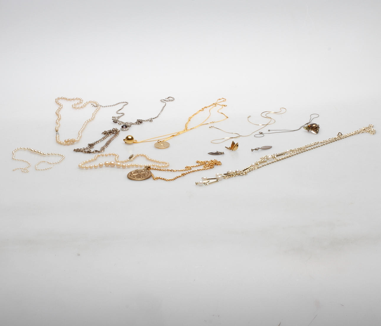 DIVERSE SMYCKEN, bland annat "Kulan" Pierre Forssel Skultuna.