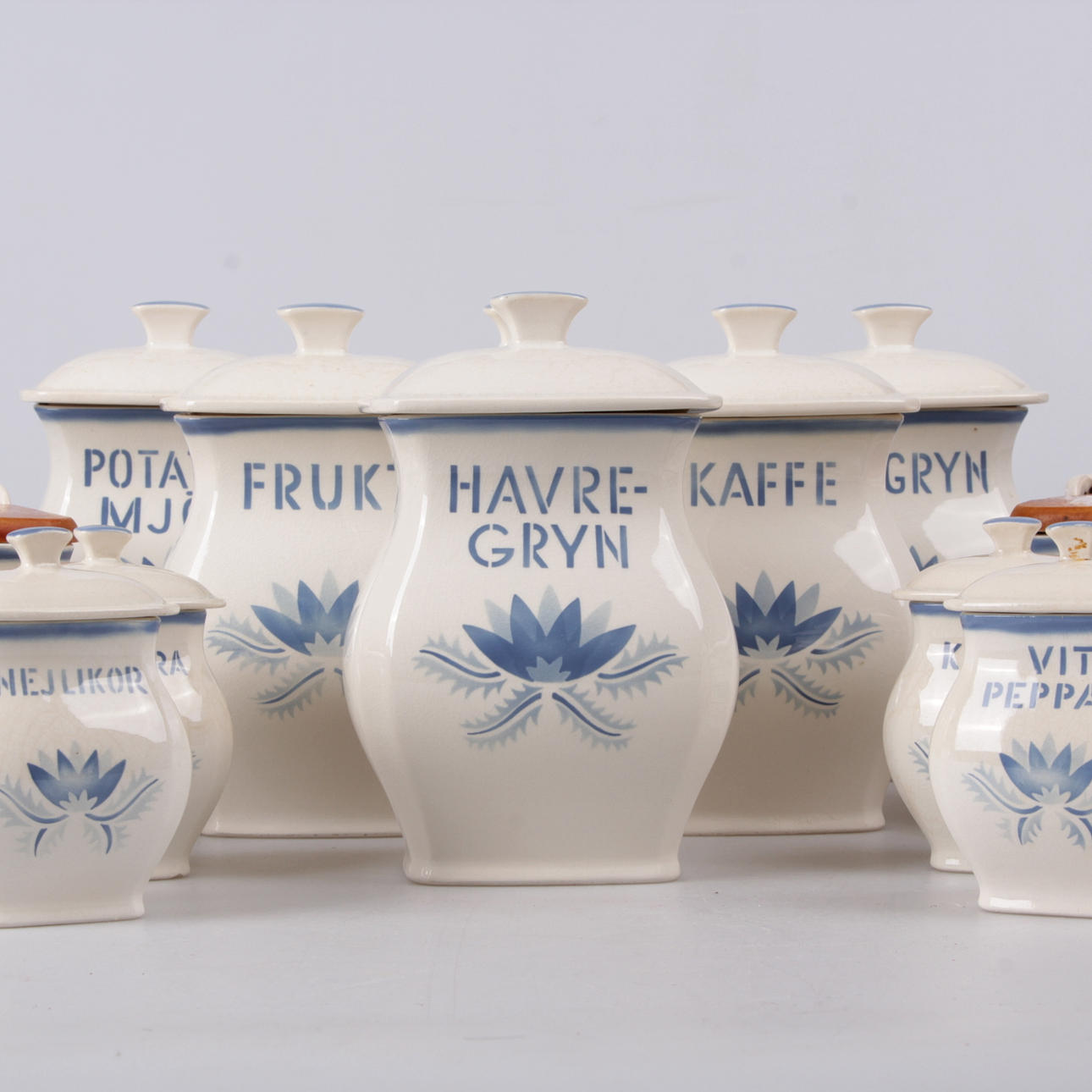 KRYDDBURKAR, 14 delar, "Cantus", Gustavsberg.