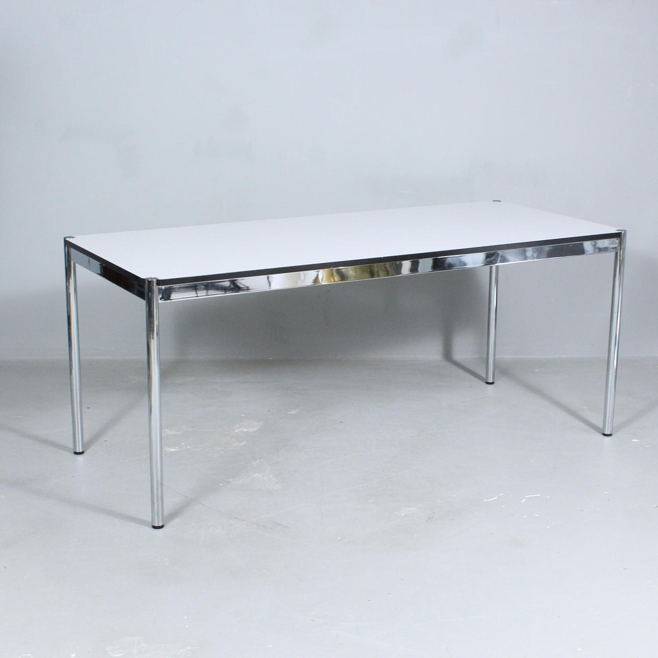 USM Haller, mesa/mesa de conferencias.